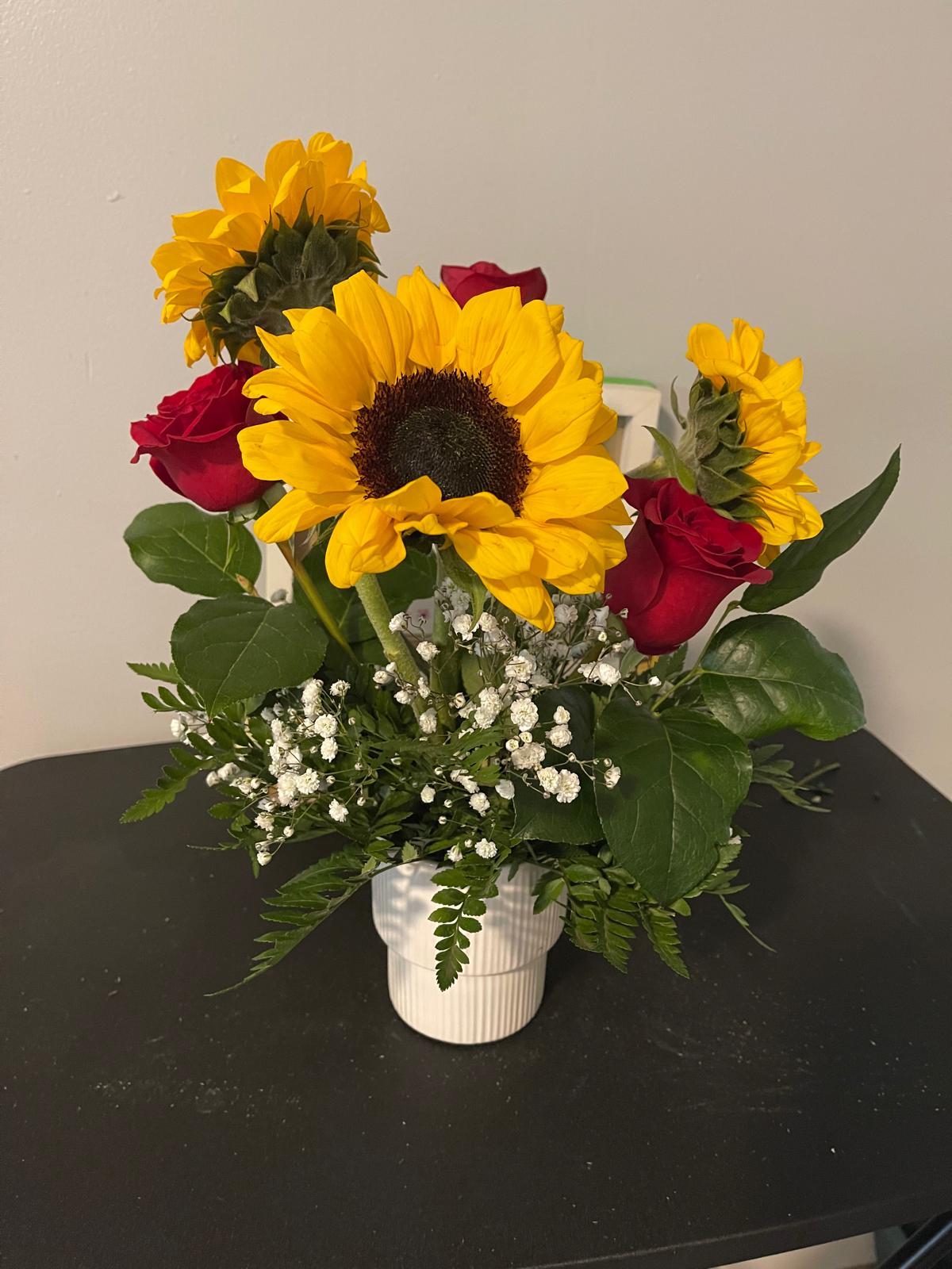 Sunshine & Love Arrangement